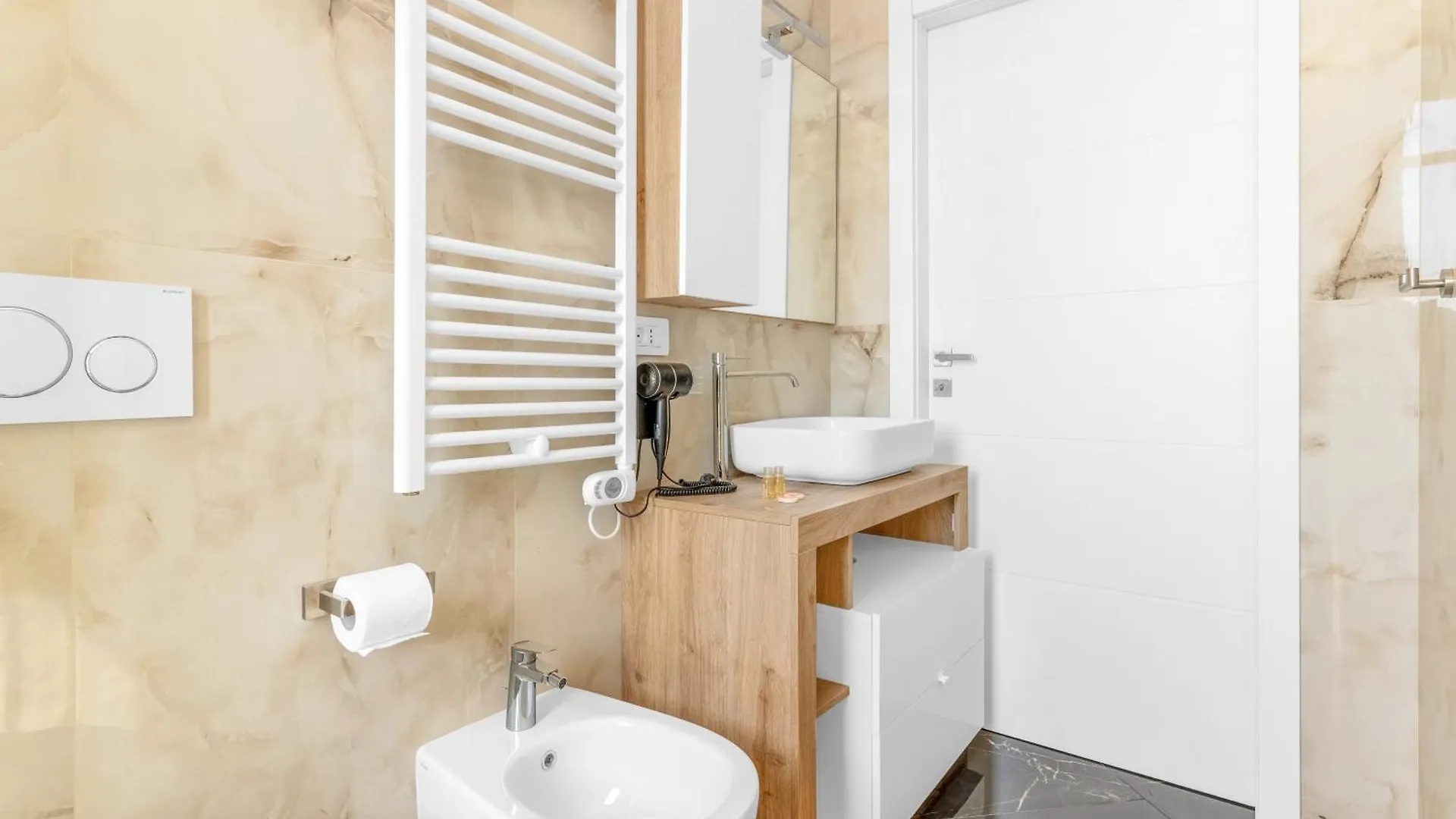 Отель Ponale Suites Foresteria Lombarda Милан Италия