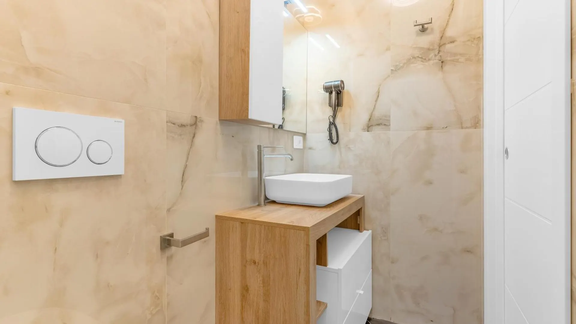 Ponale Suites Foresteria Lombarda Милан 0*,