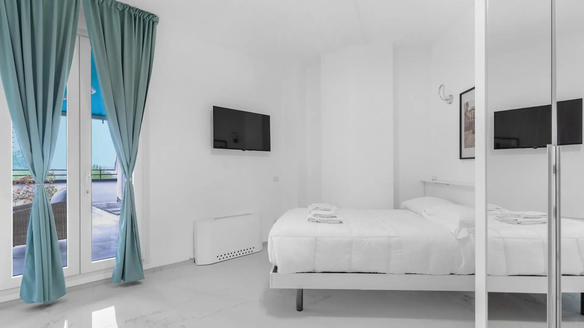 Ponale Suites Foresteria Lombarda Milán Hotel